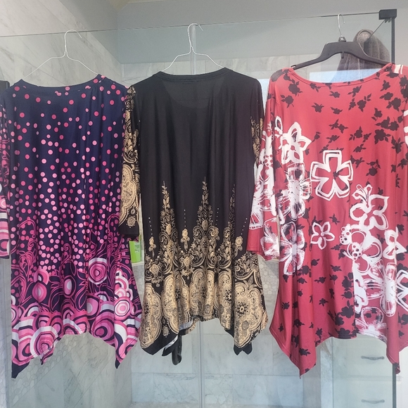 3 bundle tunic tops - Picture 6 of 11